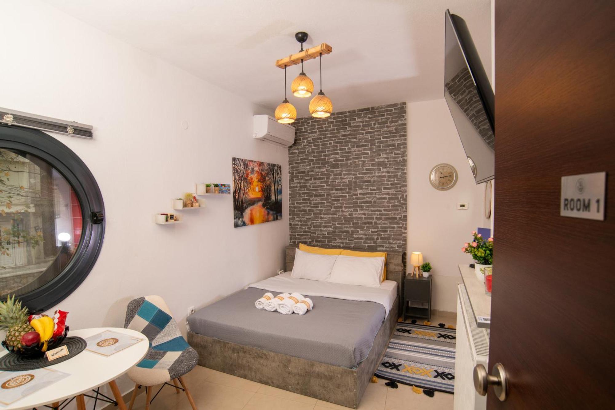 Central & Riverfront Room 1 Edessa Exterior photo